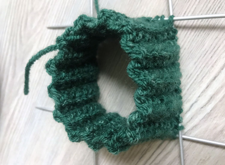knit-dog-sweater-02